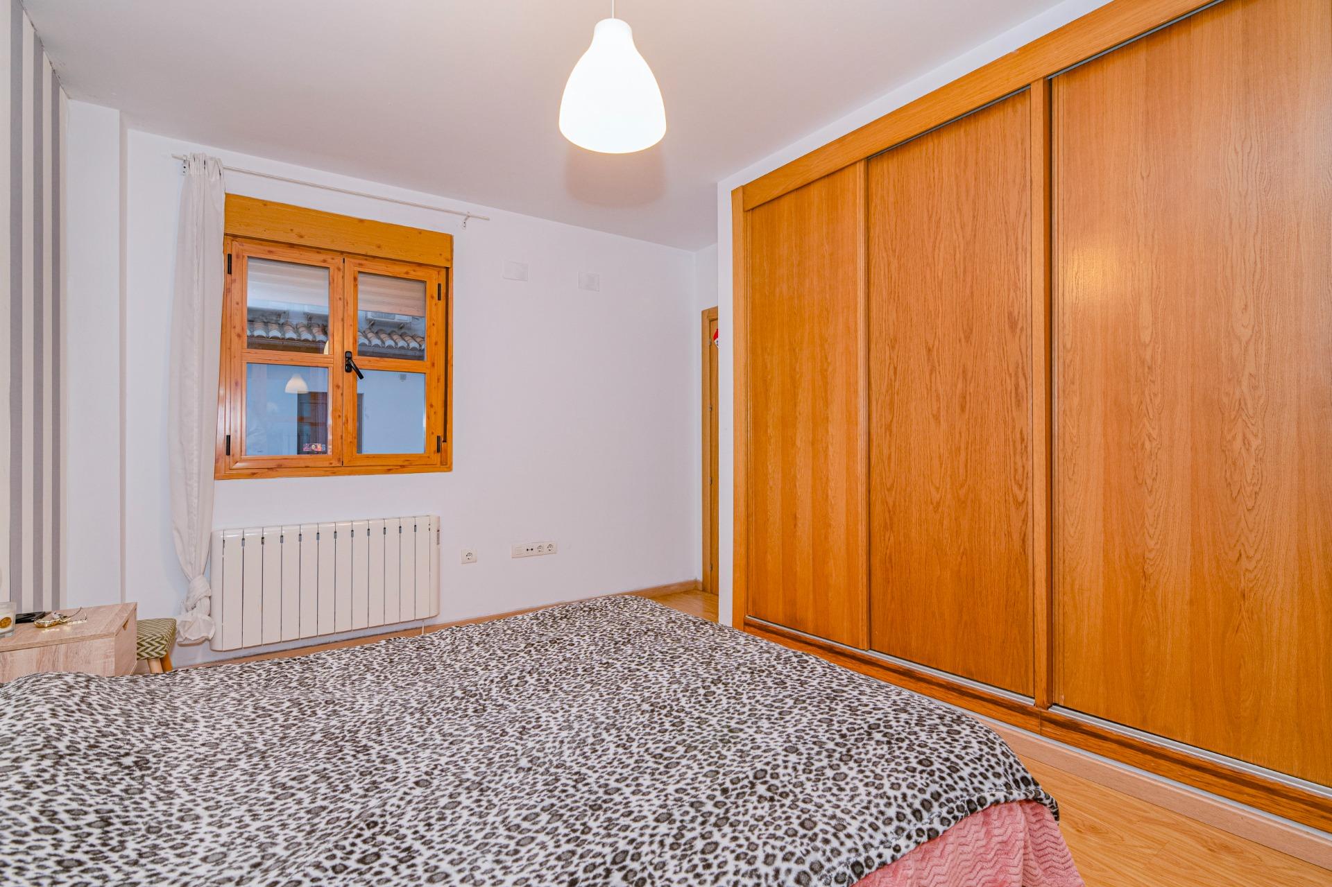 PRECIOSO DUPLEX JUNTO AL HOSPITAL REAL - foto 24