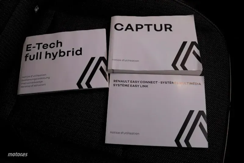 Renault Captur - foto 25