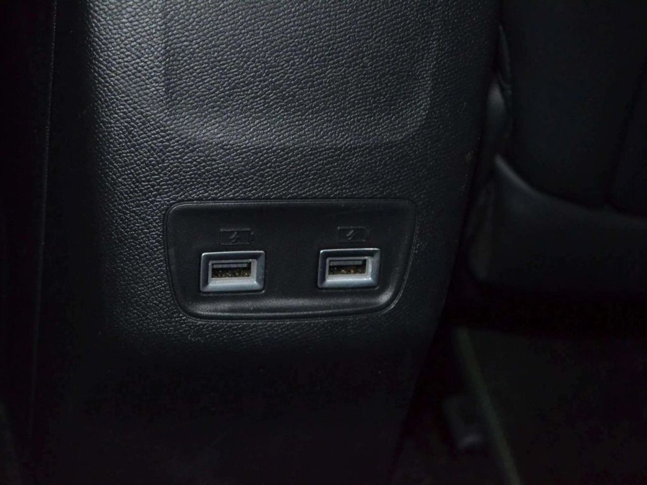 Peugeot 2008 GT Puretech 130 S&S BVM6 - foto 16