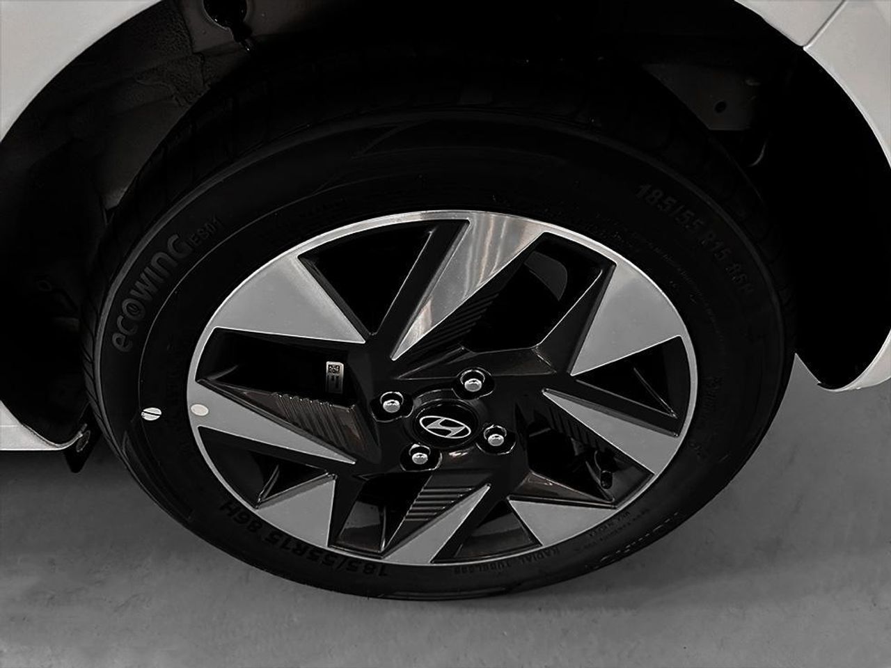 Hyundai i10 1.0 MPI 66CV Klass - foto 17