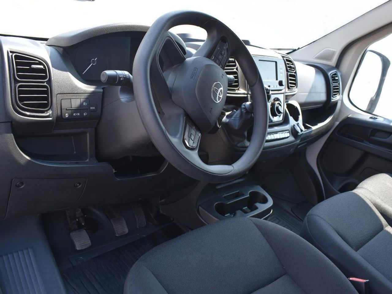 Toyota Proace 2.2 TDI 140CV MAX L3 H2 - foto 10