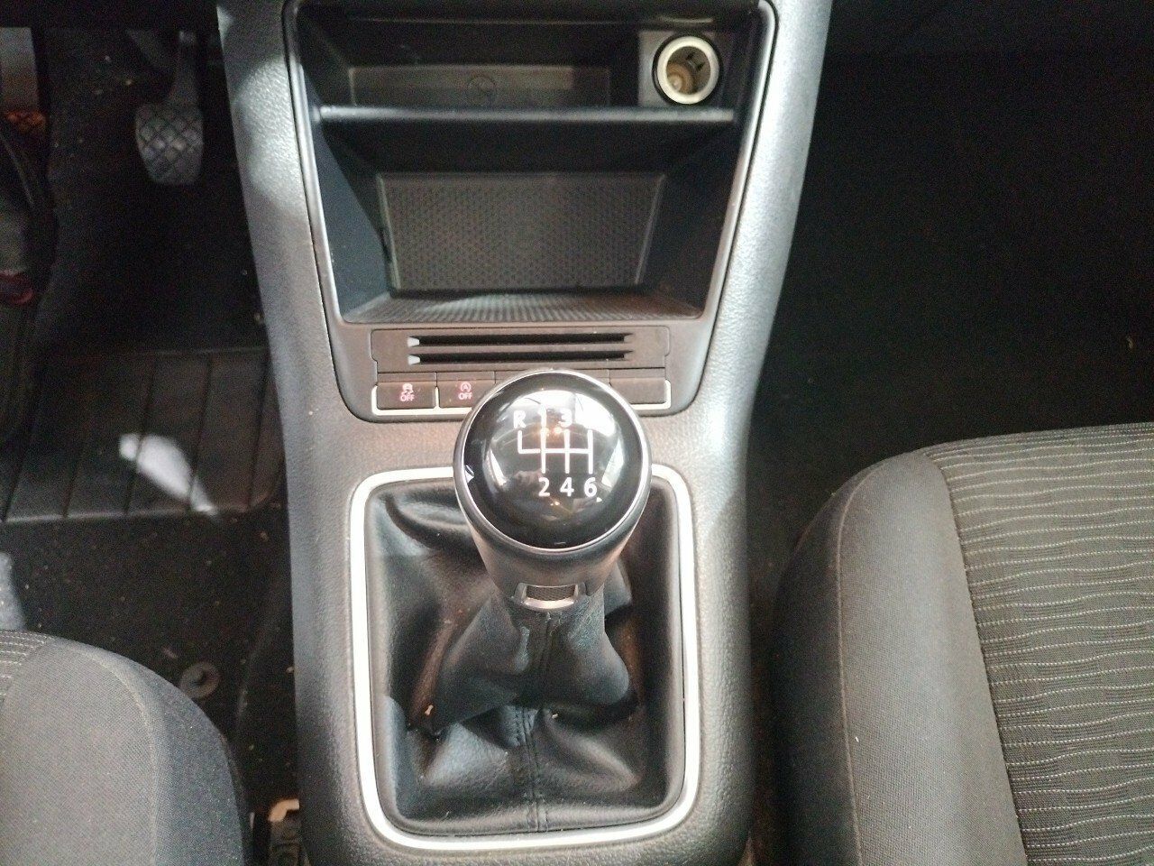 Volkswagen Tiguan 2.0 TDI 110cv 4x2 T1 BlueMotion Tech - foto 18