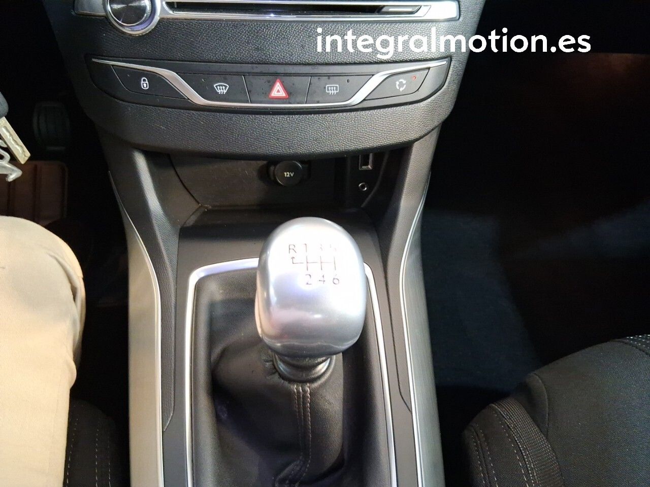 Peugeot 308 5p Allure 1.2 130 S&S - foto 18