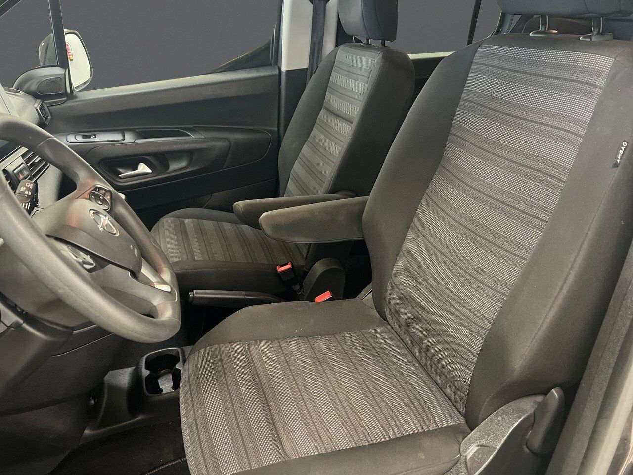 Opel Combo 1.5 TD 75kW Business Edition Plus L N1 - foto 6