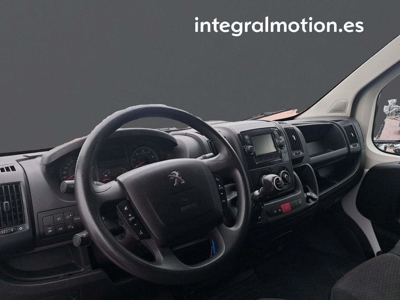 Peugeot Boxer FURGON 2.2BLUE HDI 335 L2H2 - foto 8