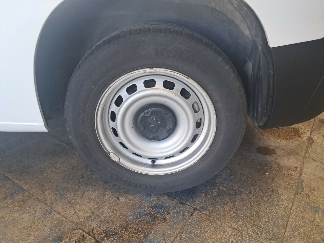 Peugeot Partner 1.5 HDI FURGON 100CV - foto 18