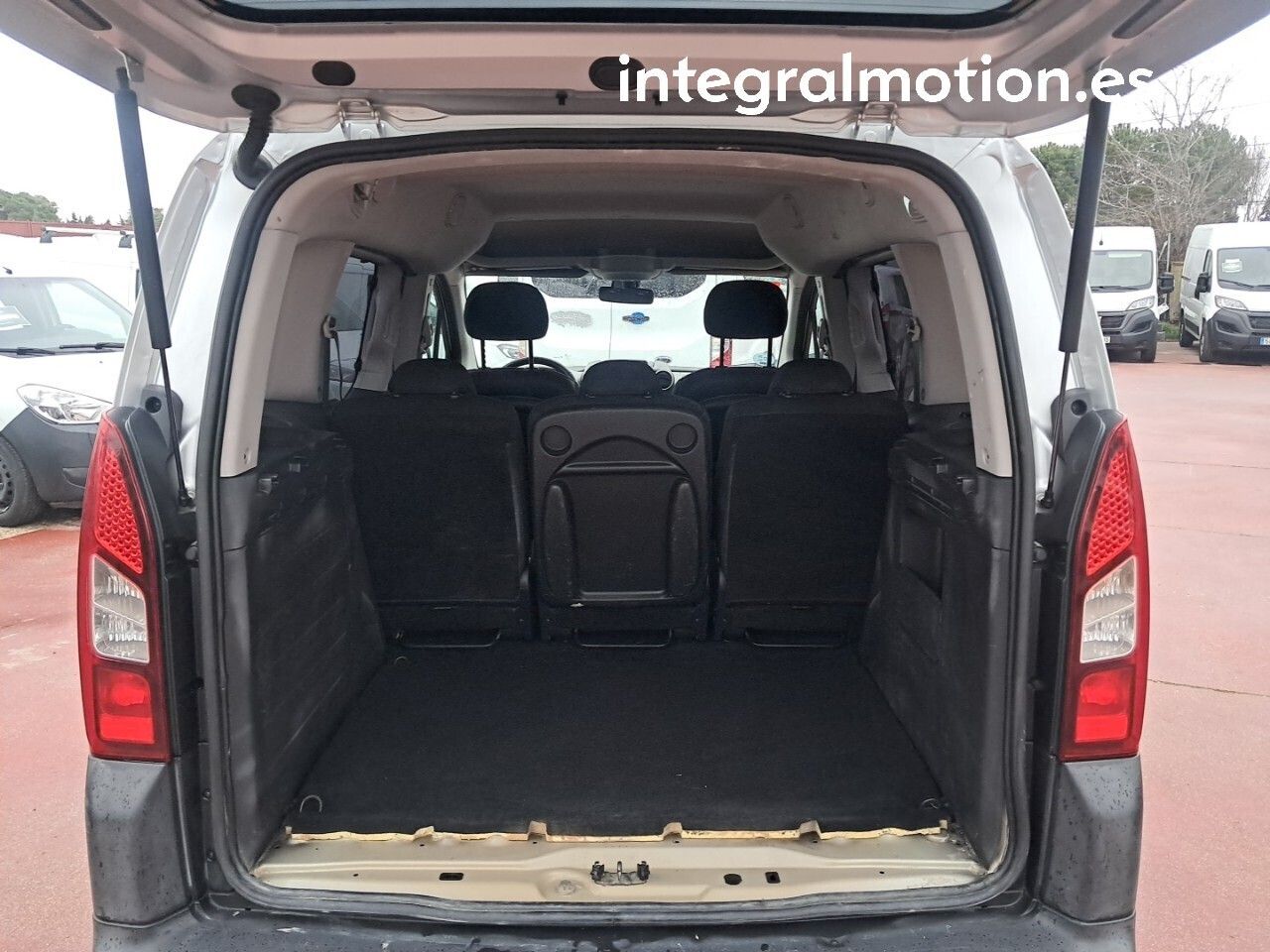 Peugeot Partner Tepee 1.2 110 Outdoor S&S - foto 6