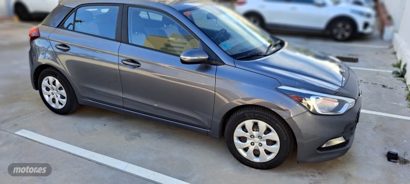 Hyundai i20 - foto 8