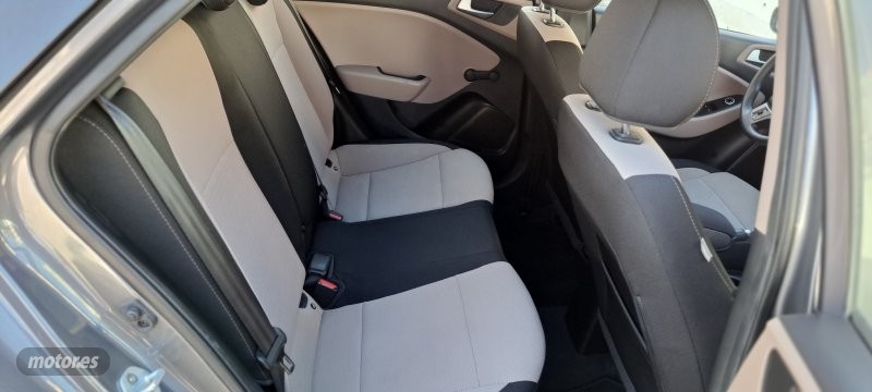 Hyundai i20 - foto 11