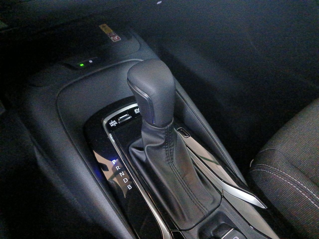 Toyota Corolla 1.8 HEV ACTIVE PLUS E-CVT 5P - foto 10