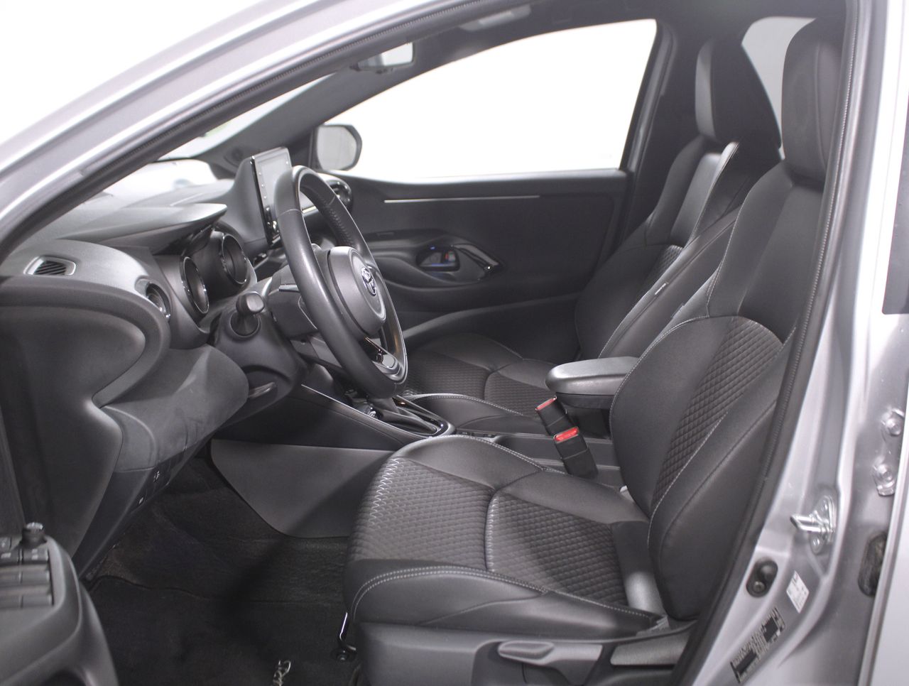 Toyota Yaris 1.5 VVT-I HYBRID STYLE 5P - foto 27