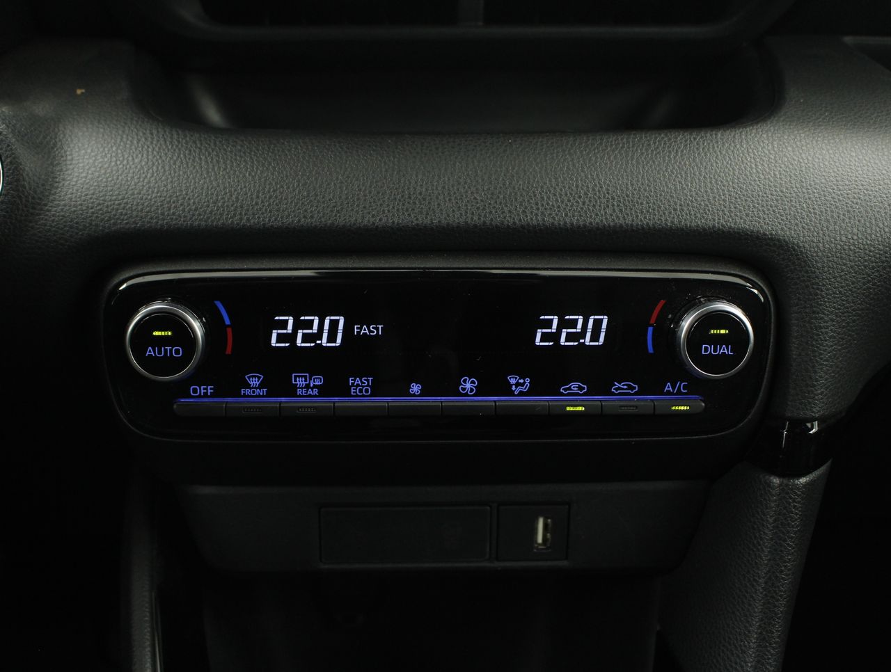 Toyota Yaris 1.5 VVT-I HYBRID STYLE 5P - foto 10