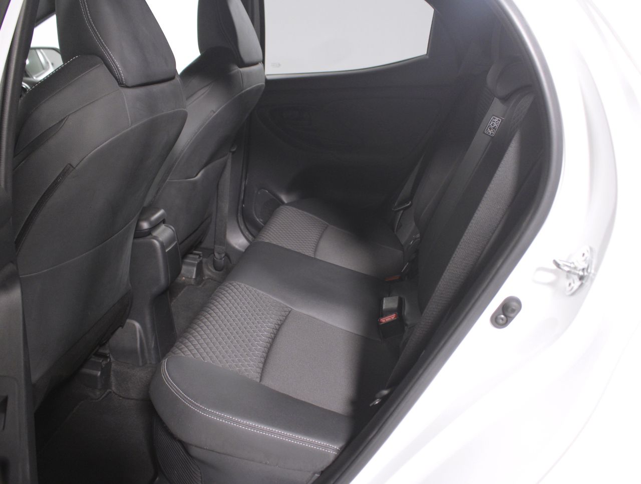 Toyota Yaris 1.5 VVT-I HYBRID STYLE 5P - foto 25