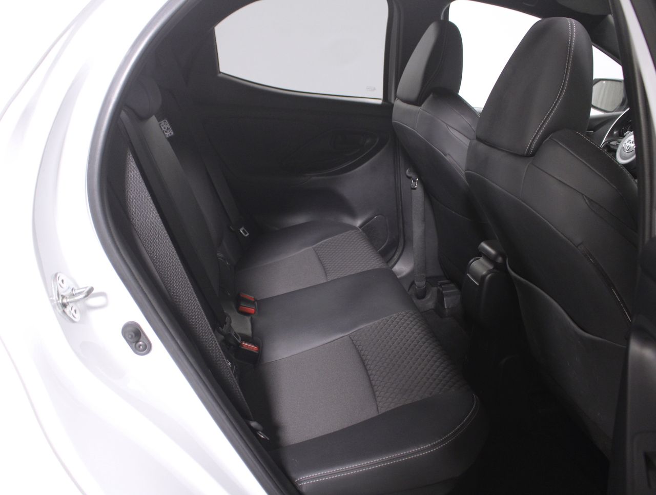 Toyota Yaris 1.5 VVT-I HYBRID STYLE 5P - foto 6