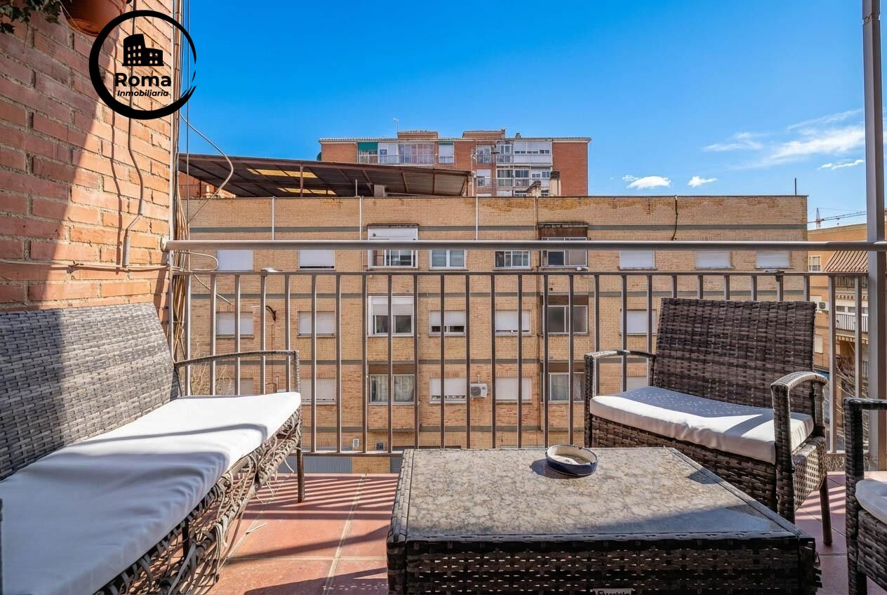 Luminoso piso exterior con terraza junto a Avenida de Dílar  - foto 13