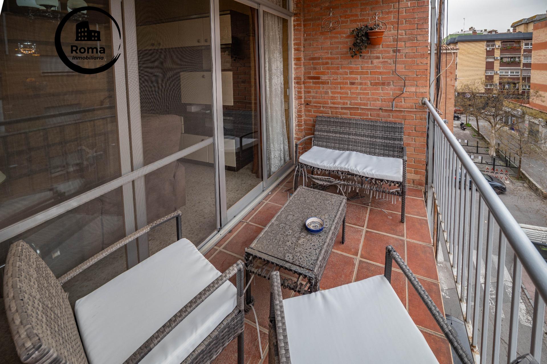 Luminoso piso exterior con terraza junto a Avenida de Dílar  - foto 16