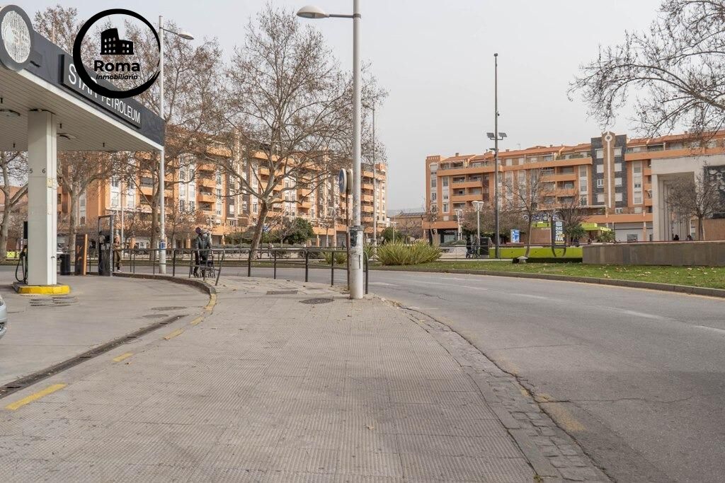 Venta de magnífico local en Avenida Doctor Olóriz - foto 29