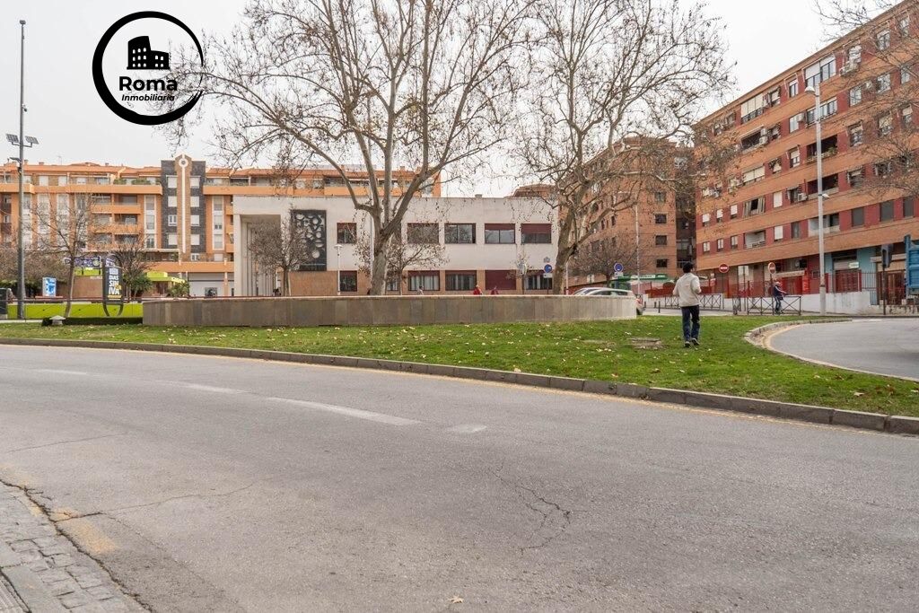 Venta de magnífico local en Avenida Doctor Olóriz - foto 30