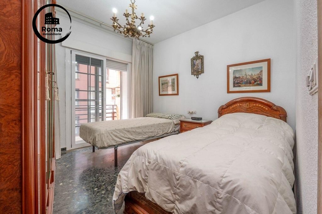 Pisazo en venta en calle Obispo Hurtado - foto 18