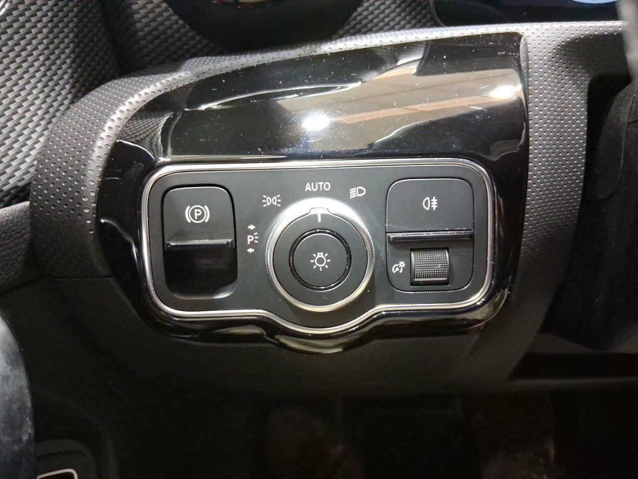 Mercedes CLA CLA 200 D DCT 4MATIC Shooting Brake - foto 14