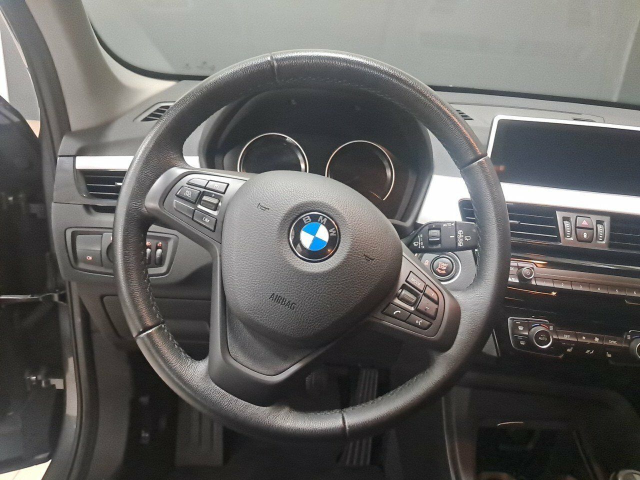 BMW X1 sDrive16d - foto 11