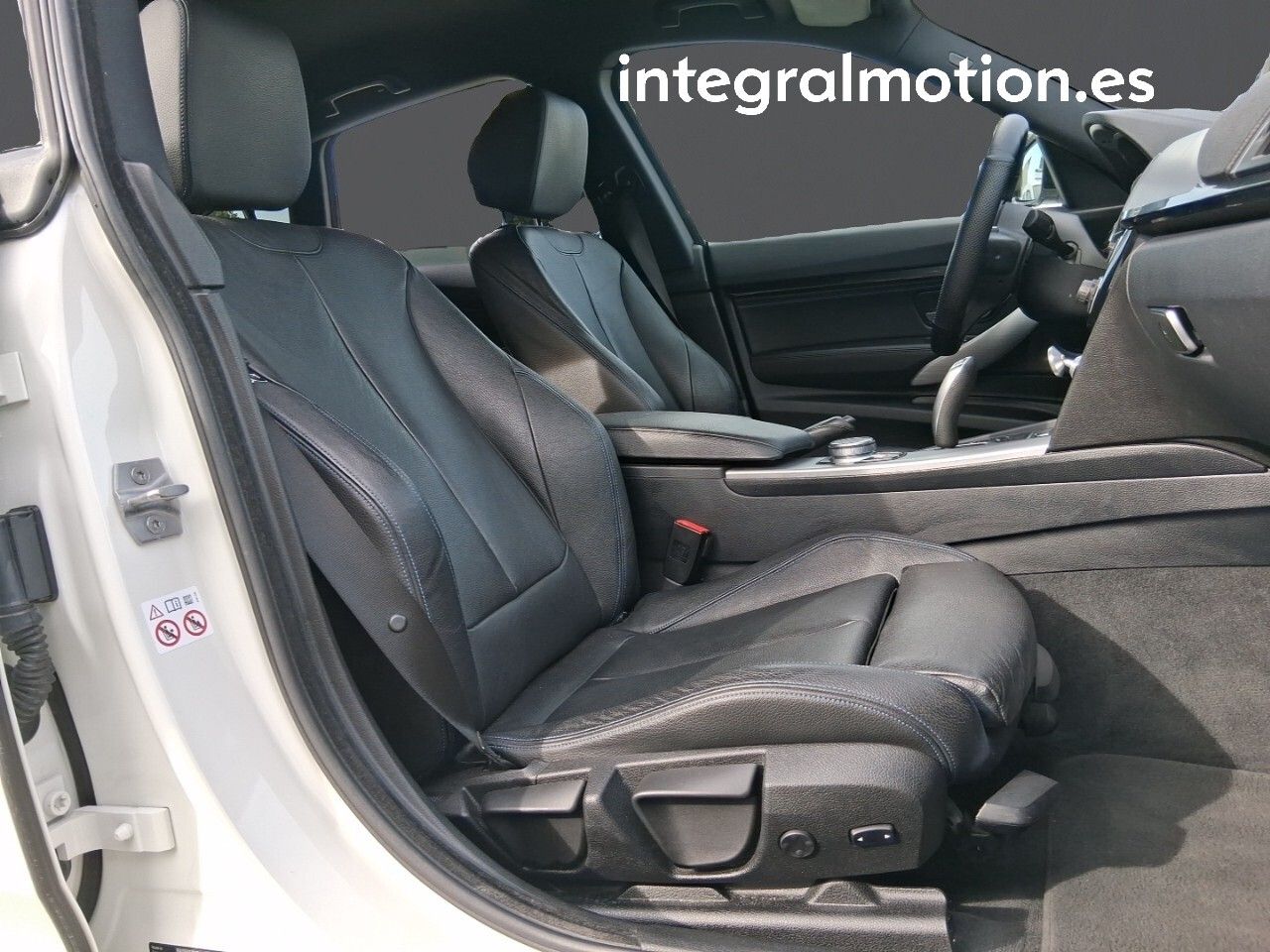 BMW Serie 3 318d - foto 9