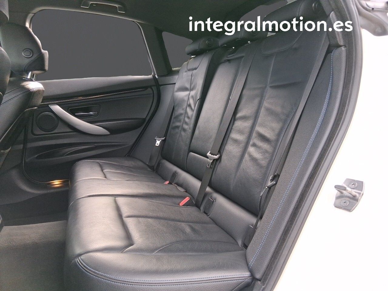 BMW Serie 3 318d - foto 10