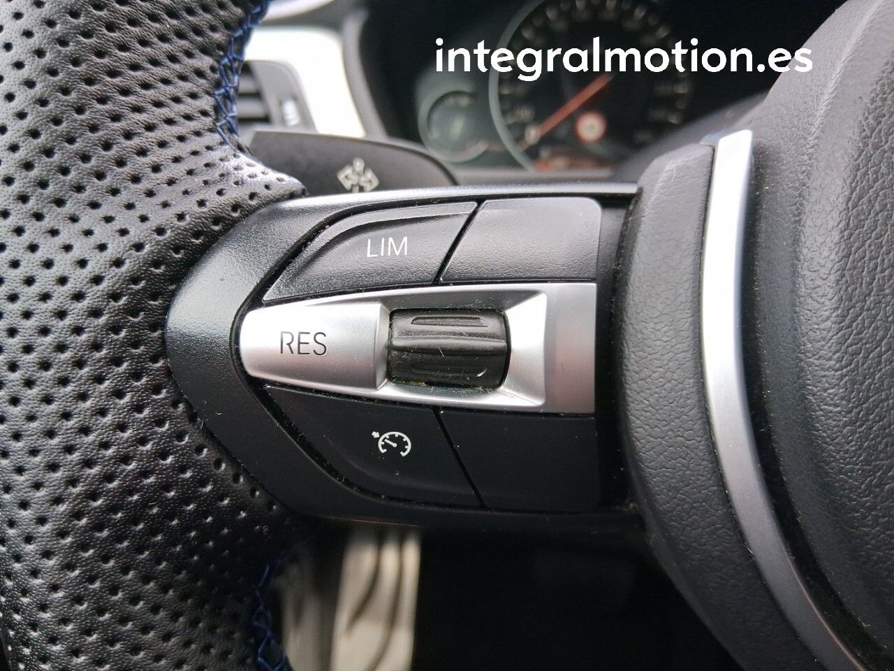 BMW Serie 3 318d - foto 12