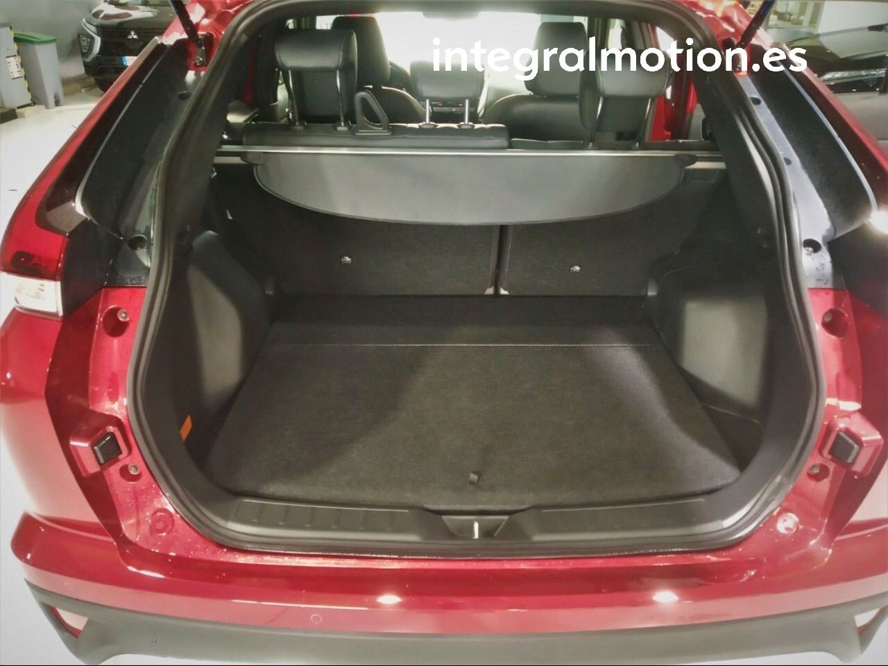 Mitsubishi Eclipse Cross PHEV Kaiteki 4WD - foto 4