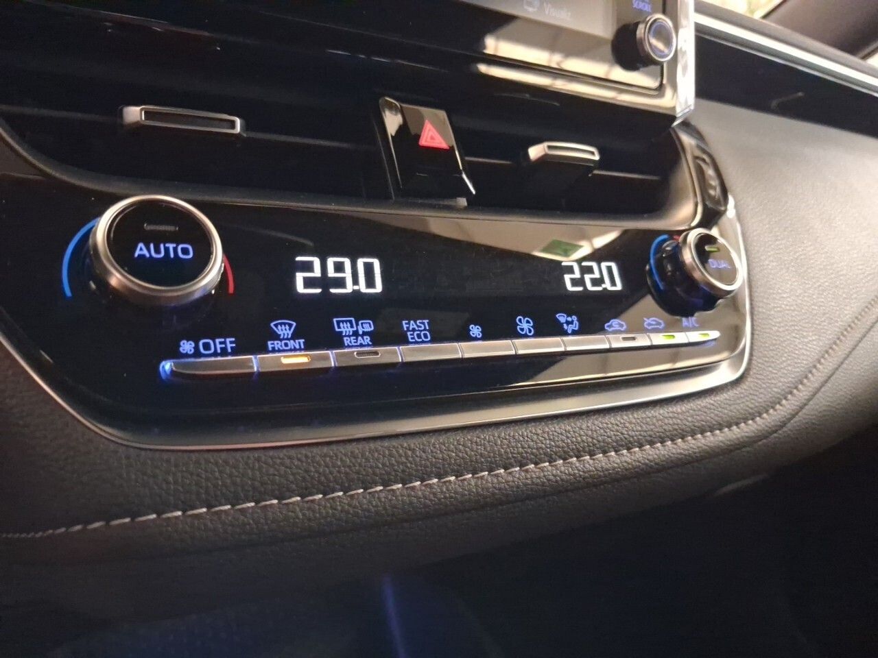 Toyota Corolla 1.8 125H STYLE E-CVT - foto 17