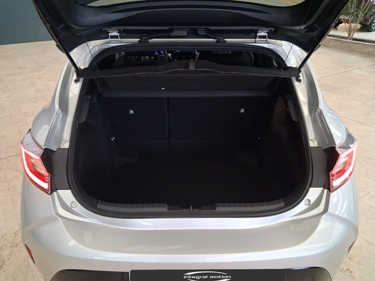 Toyota Corolla 1.8 125H STYLE E-CVT - foto 30