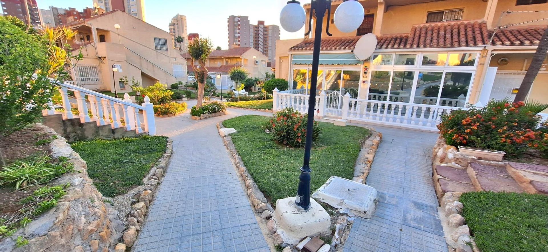 APARTAMNETO CON PISCINA,PARKING............... - foto 2