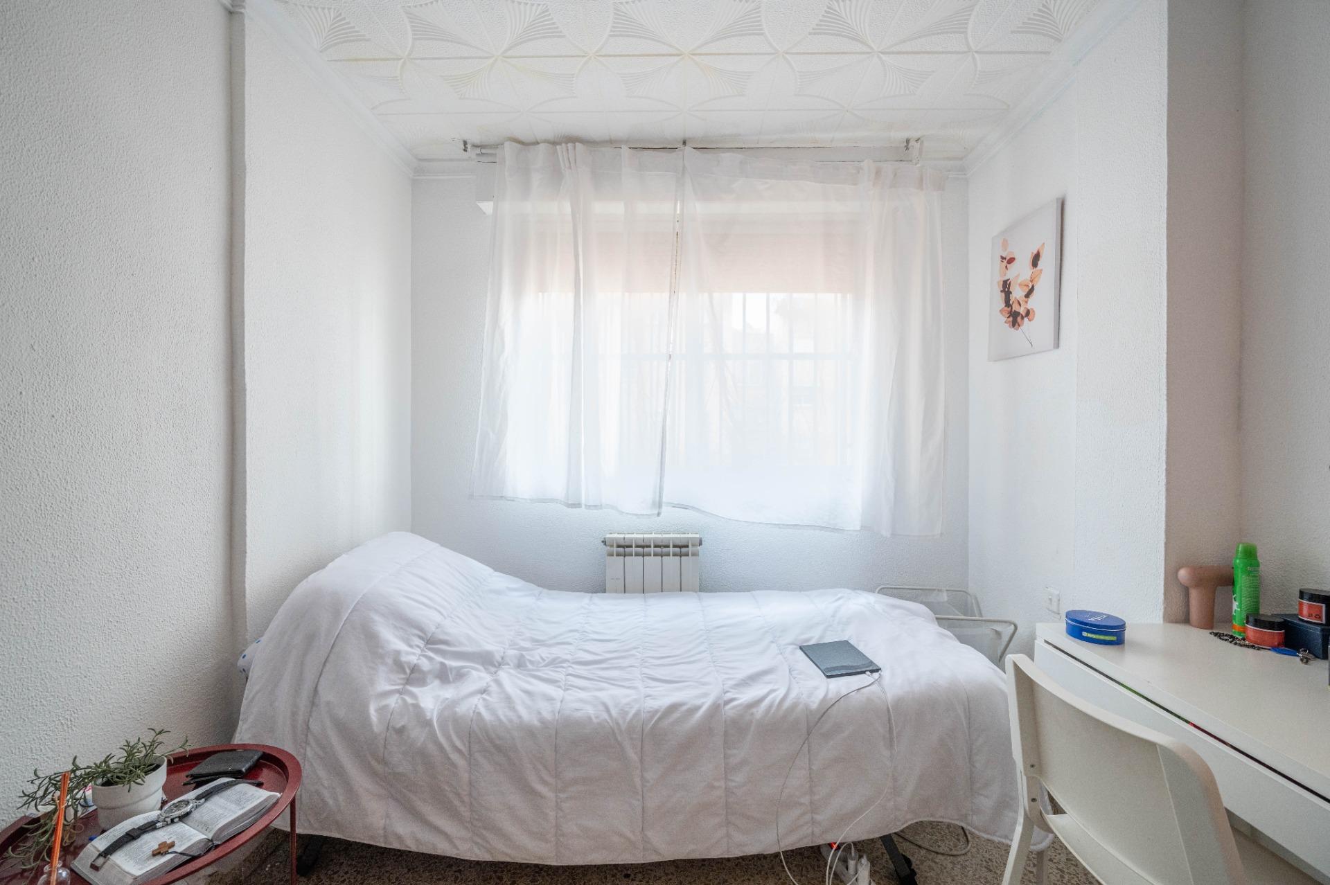 Piso con gran patio y 4 dormitorios en Zona Traumatología/Be - foto 19