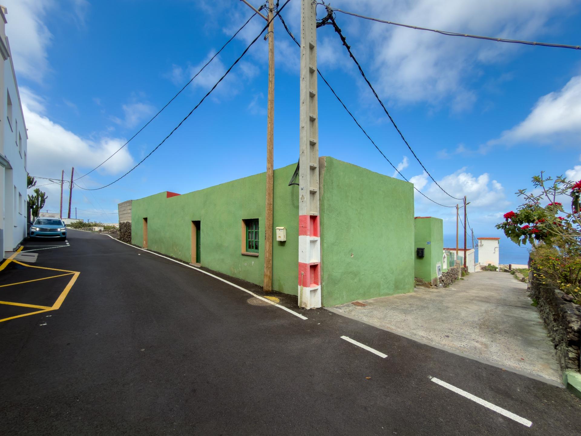 Casa con gran terreno urbano en venta en Frontera, El Hierro