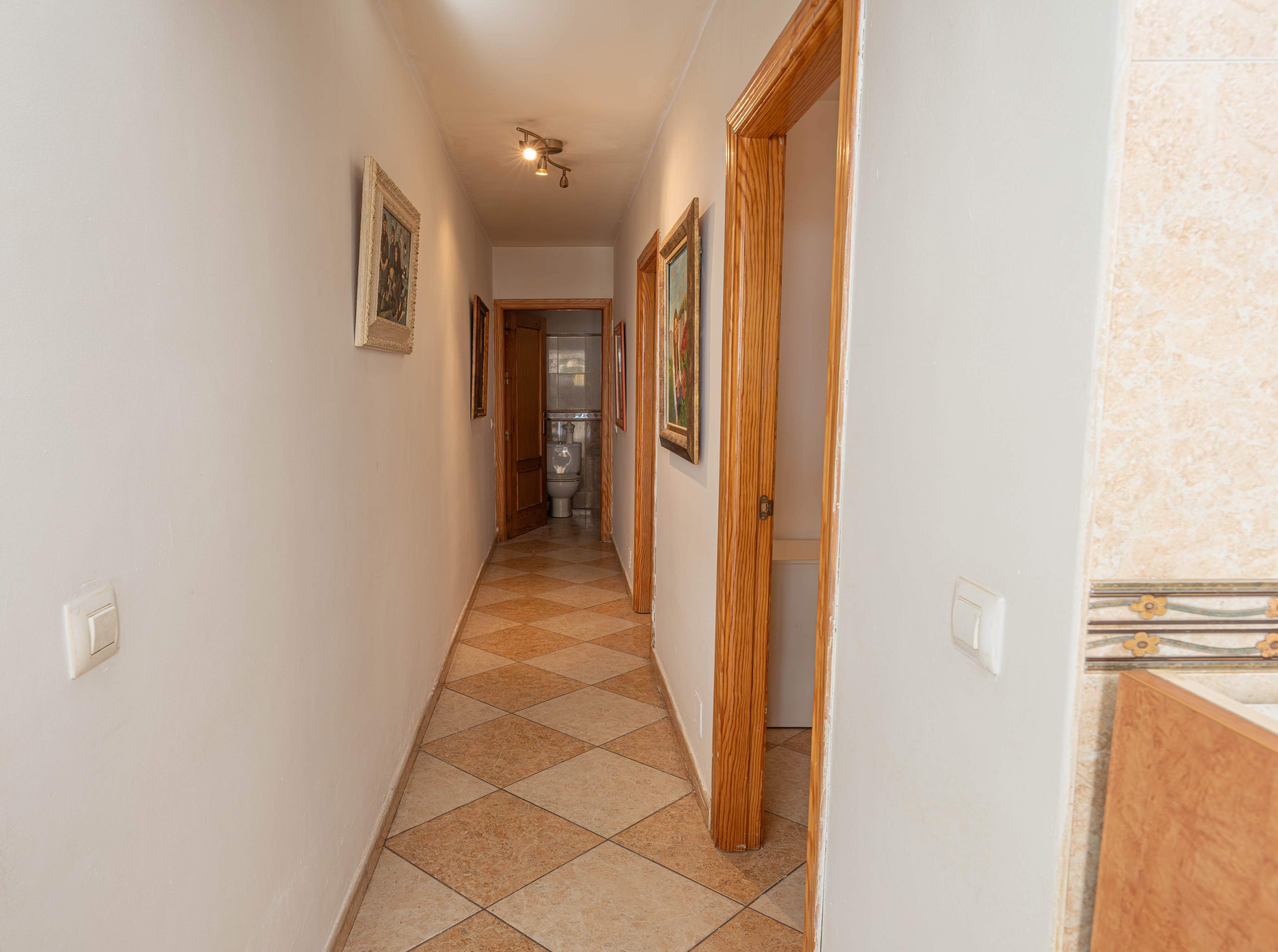 Bonito adosado de 2 dormitorios con fantástica terraza - foto 7