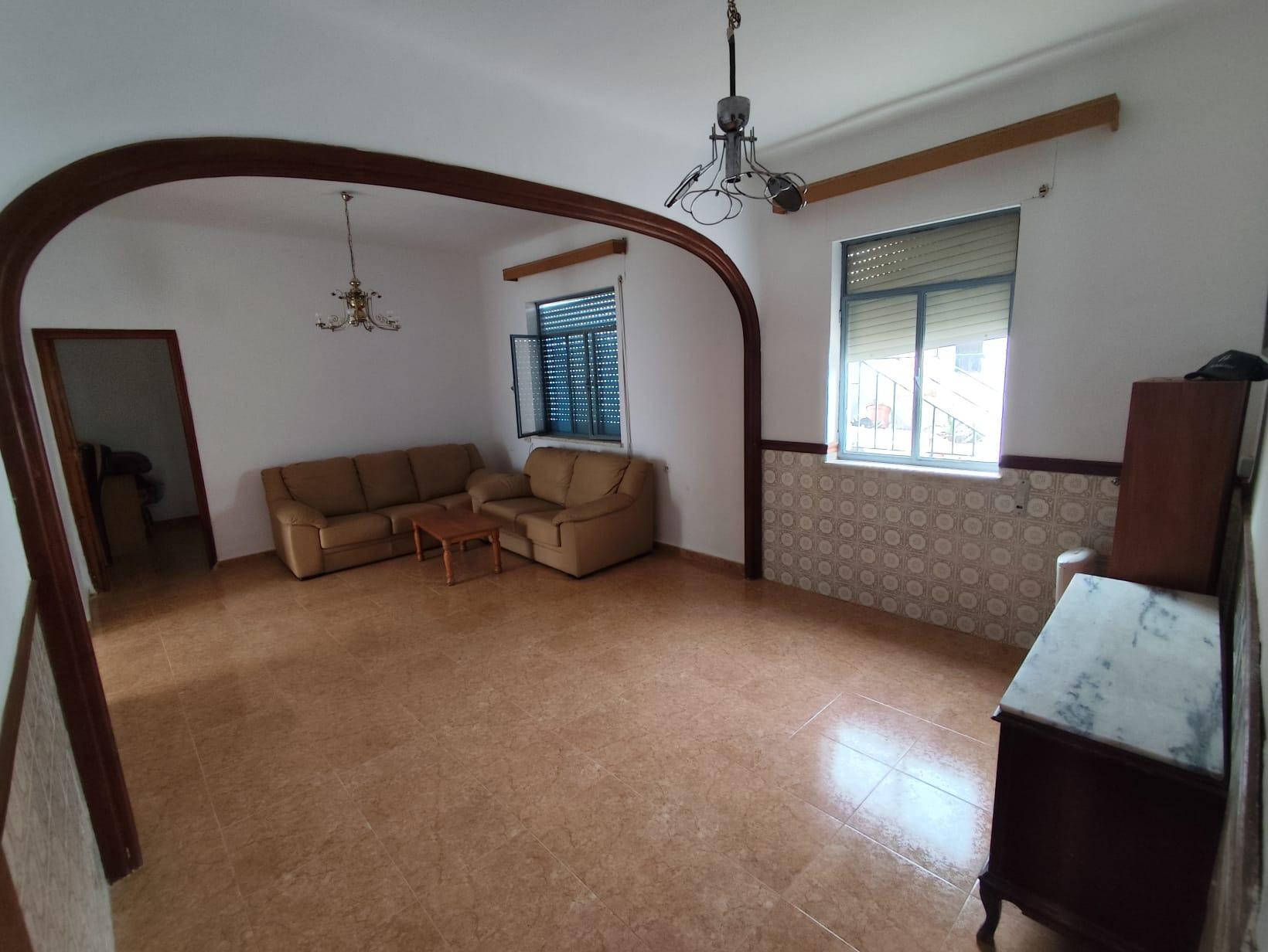 Casa con 3 dormitorios y patio en Los Almagros – Ideal para  - foto 7