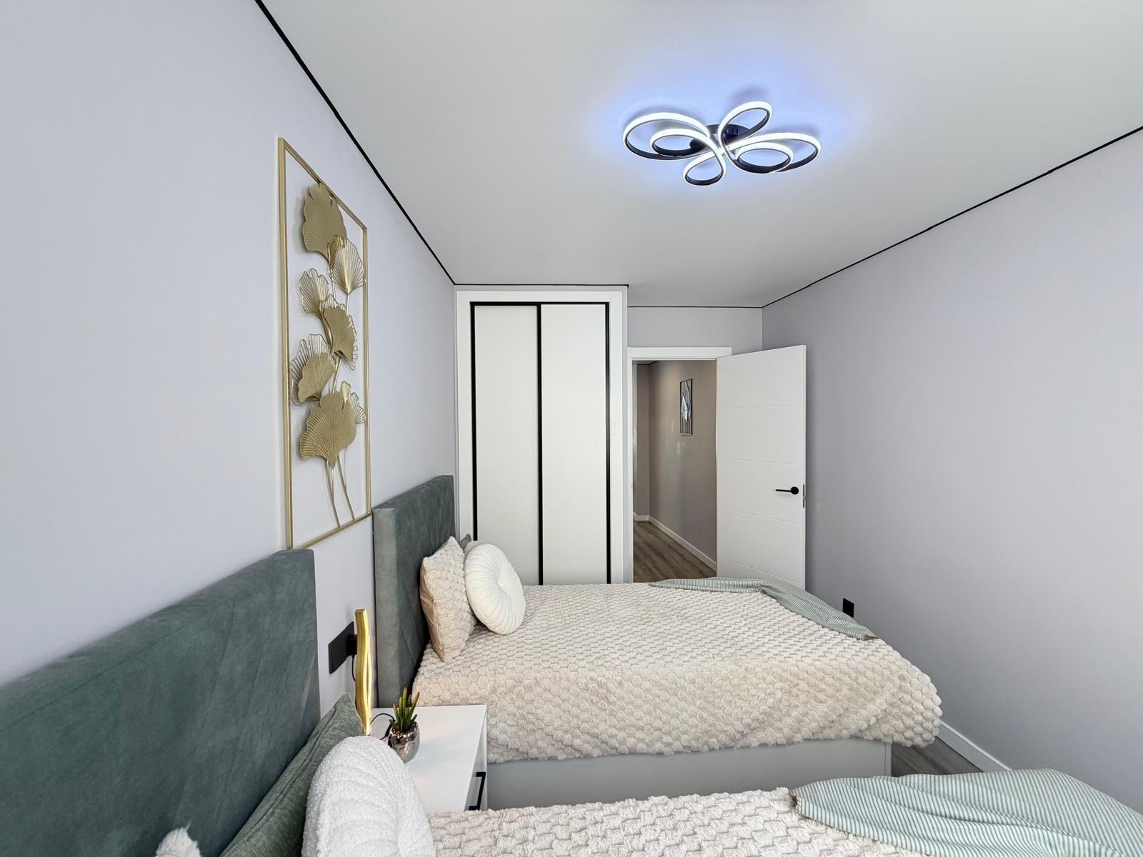 APARTAMENTO TOTALMENTE REFORMADO CON VISTAS AL MAR Y A 200 M - foto 50