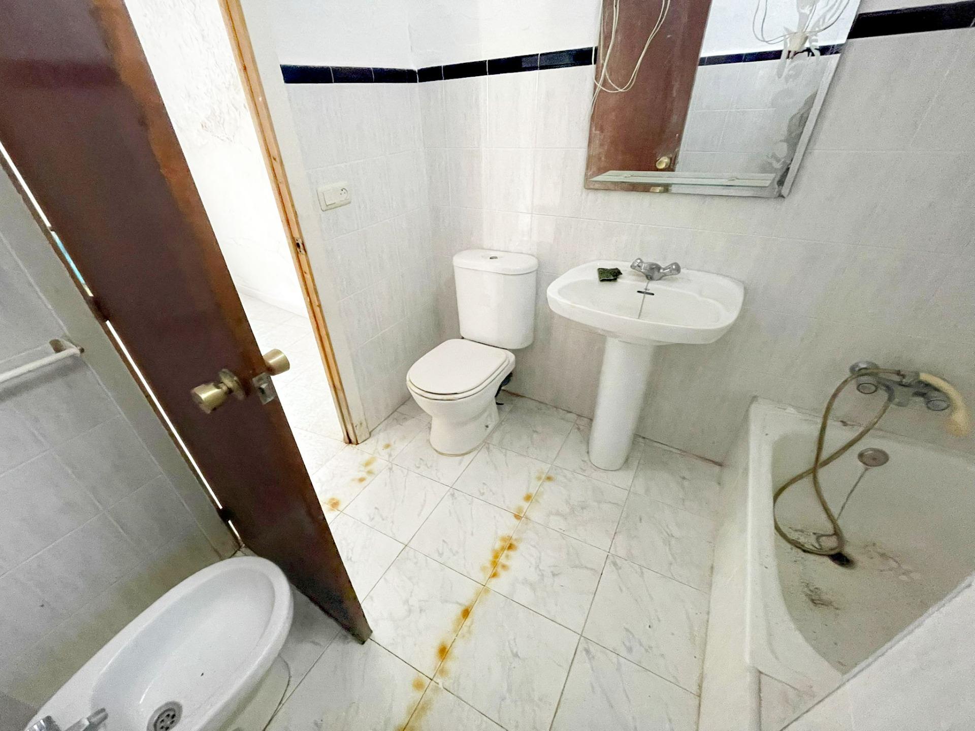 Gran casa con 17 habitaciones y amplio patio en pleno centro - foto 22