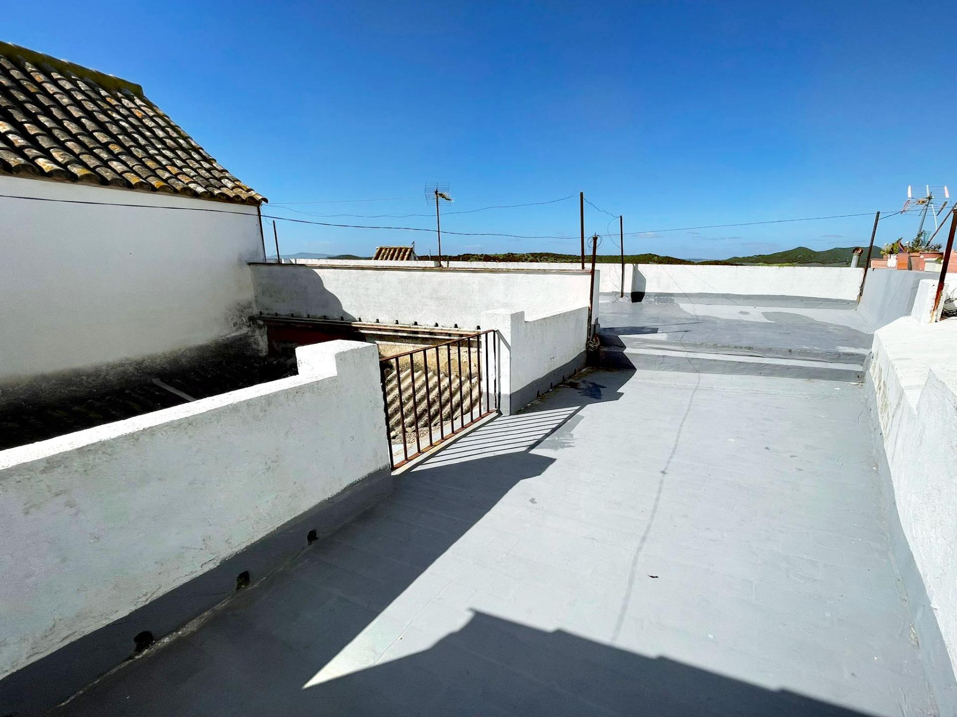 Gran casa con 17 habitaciones y amplio patio en pleno centro - foto 34