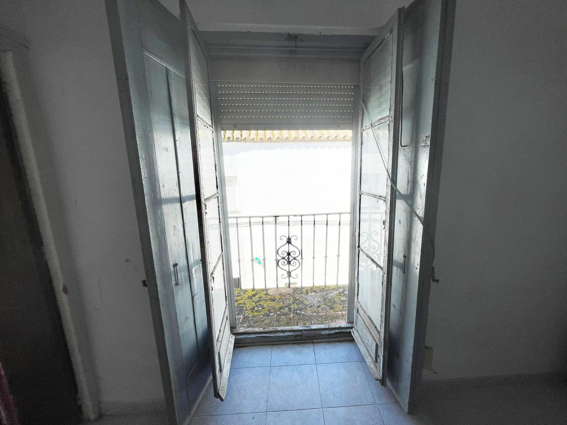 Gran casa con 17 habitaciones y amplio patio en pleno centro - foto 46