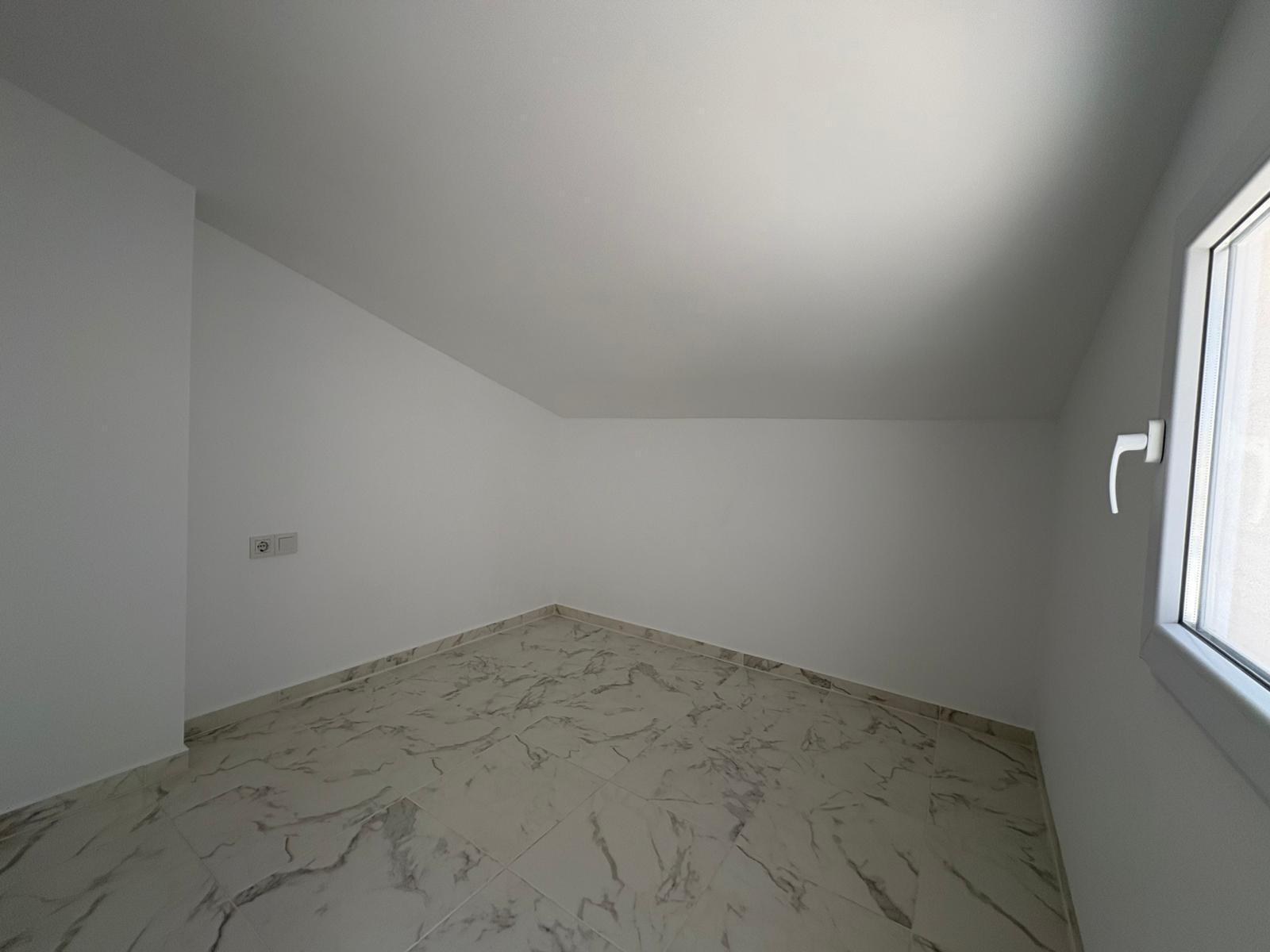 Descubre este encantador adosado, perfecto para disfrutar de - foto 15