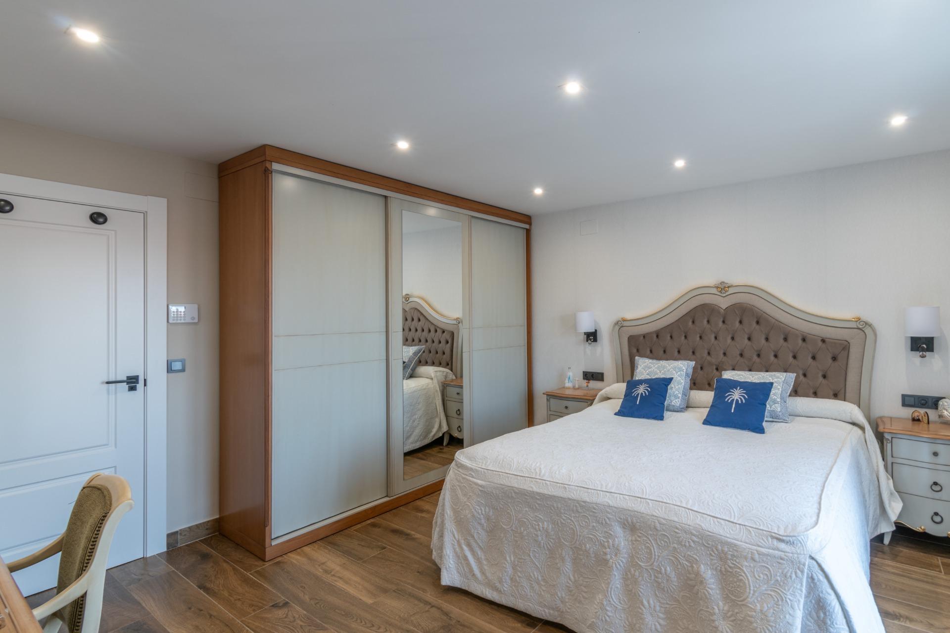 ESPECTACULAR CASA EN VENTA EN PELIGROS - foto 38