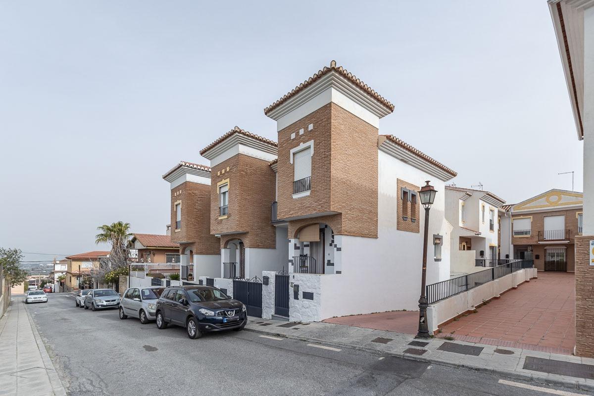 Magnífica casa unifamiliar en La Zubia, uno de los pueblos m - foto 2