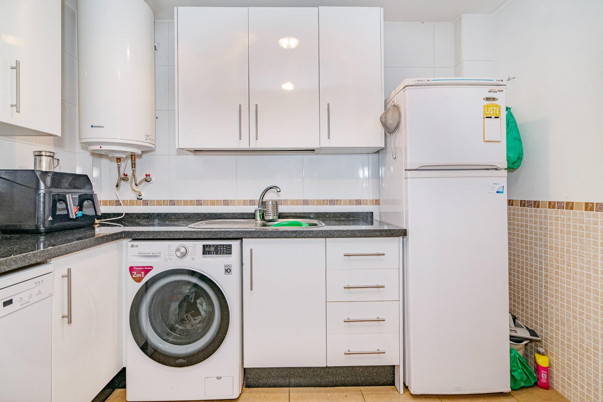 PRECIOSO DUPLEX JUNTO AL HOSPITAL REAL - foto 10