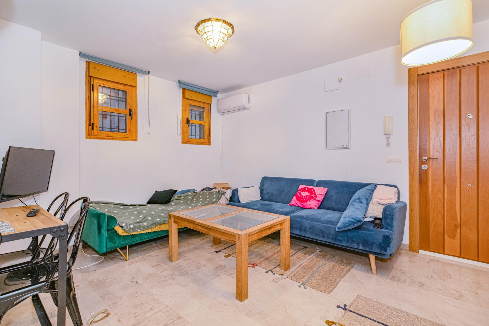 PRECIOSO DUPLEX JUNTO AL HOSPITAL REAL - foto 4