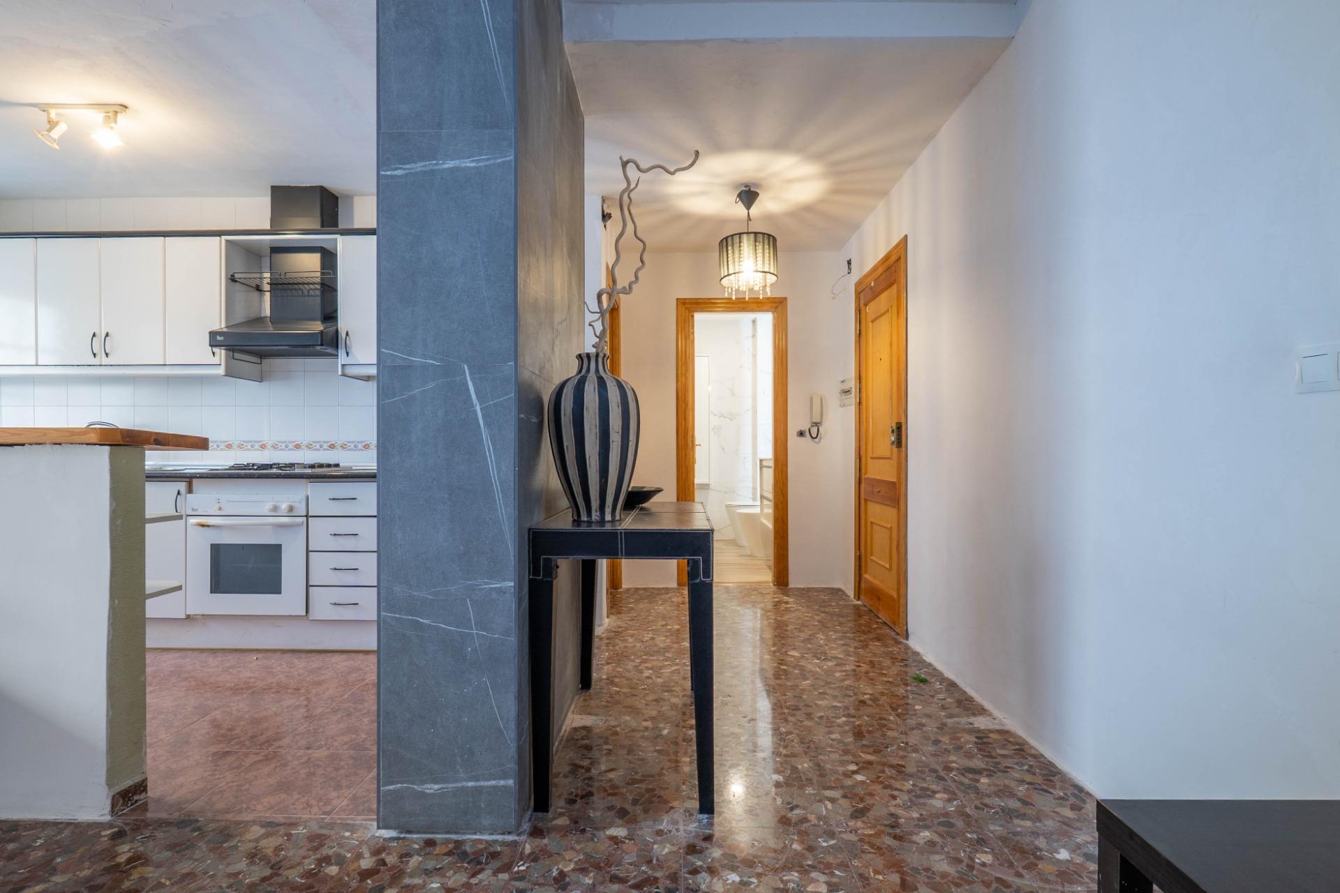 Apartamento con garaje frente a Carrefour - foto 7