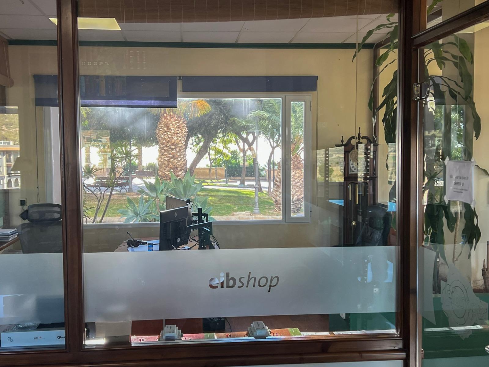 Bajo en venta con posibilidad de cambio de uso a vivienda en - foto 8