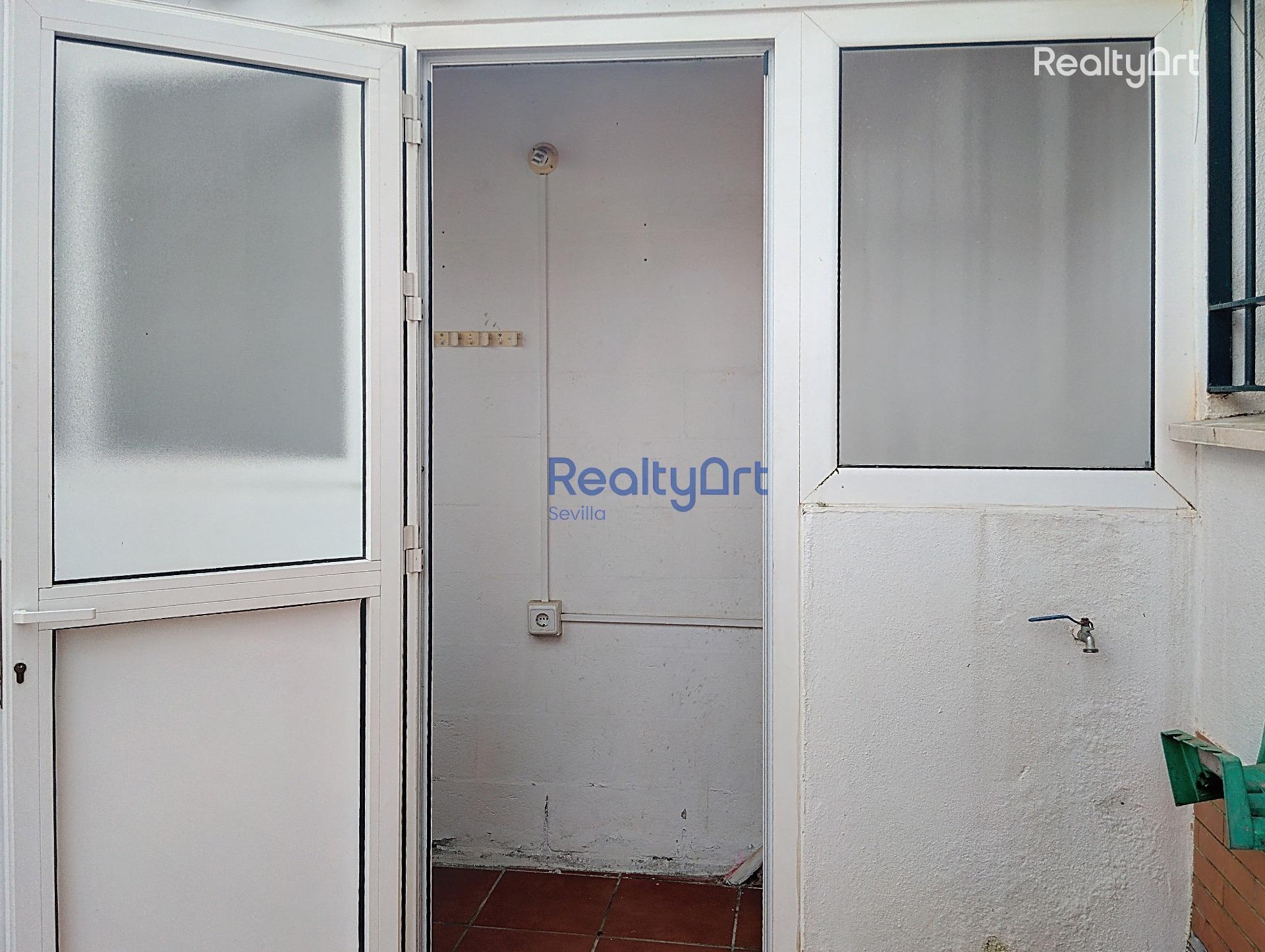 ADOSADO CASTILLEJA DE LA CUESTA - foto 22