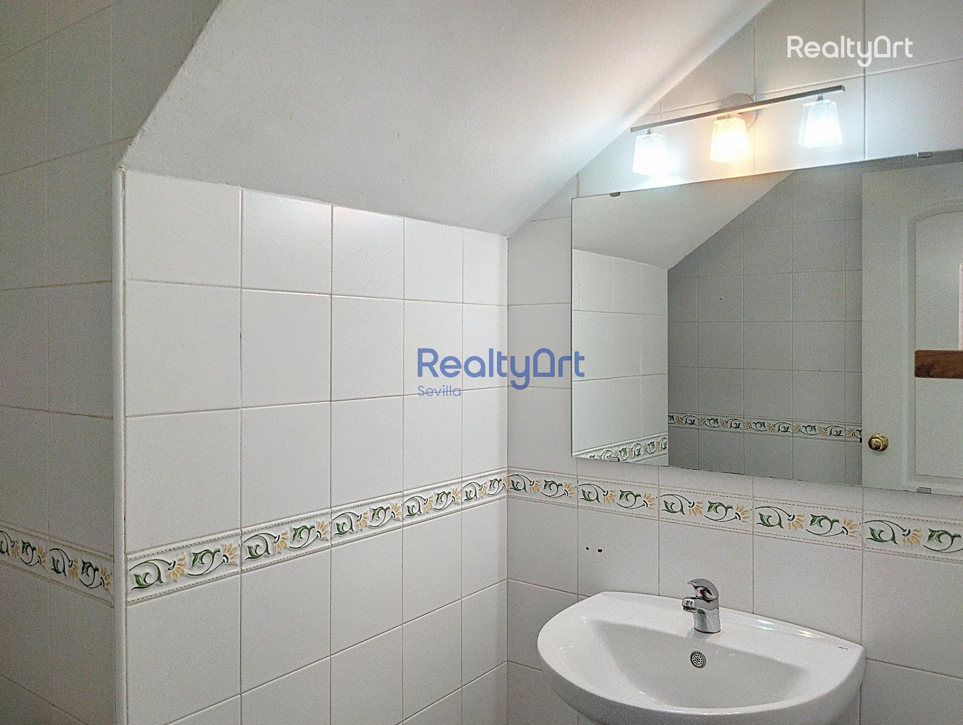 ADOSADO CASTILLEJA DE LA CUESTA - foto 24