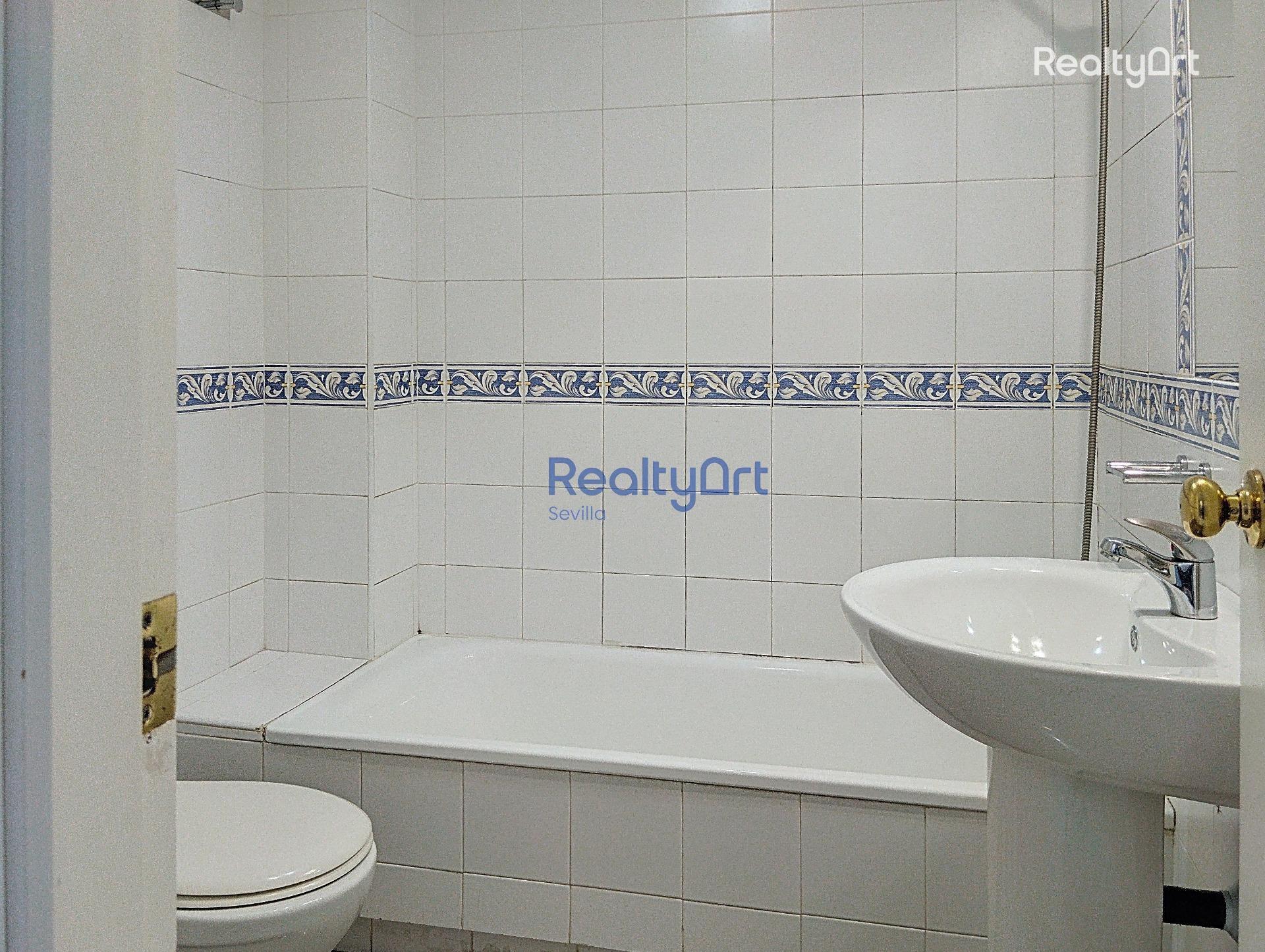 ADOSADO CASTILLEJA DE LA CUESTA - foto 38